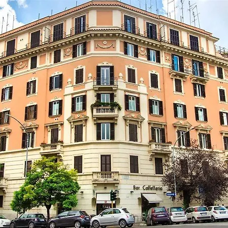 بيت ضيافة دار ضيافة روما سنترال رومز أو أفيتاكامير