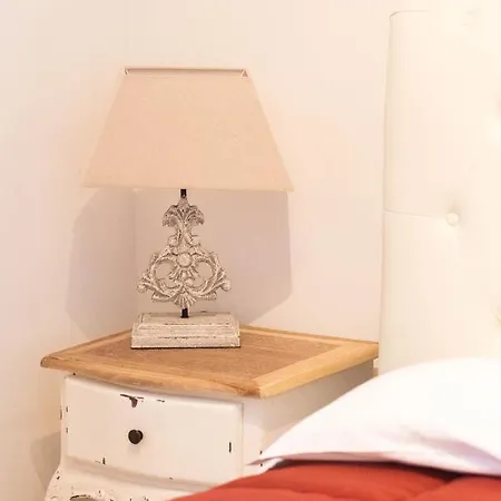 بيت ضيافة دار ضيافة روما سنترال رومز أو أفيتاكامير 4*