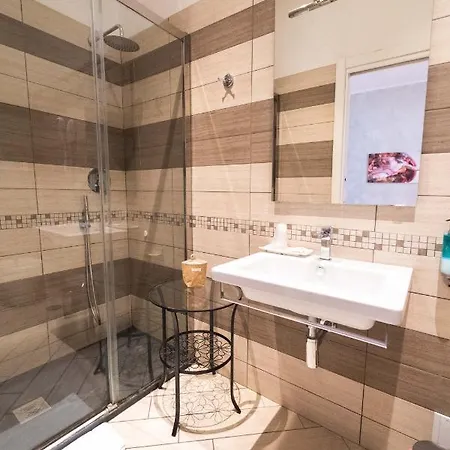 بيت ضيافة دار ضيافة روما سنترال رومز أو أفيتاكامير