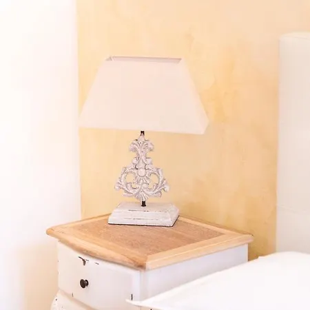 دار ضيافة روما سنترال رومز أو أفيتاكامير بيت ضيافة روما