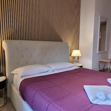 دار ضيافة روما سنترال رومز أو أفيتاكامير 4* روما