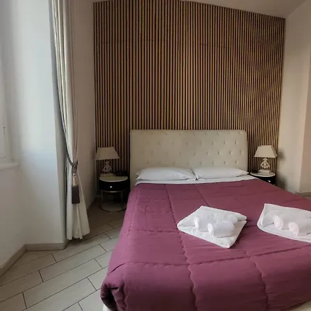 بيت ضيافة دار ضيافة روما سنترال رومز أو أفيتاكامير روما