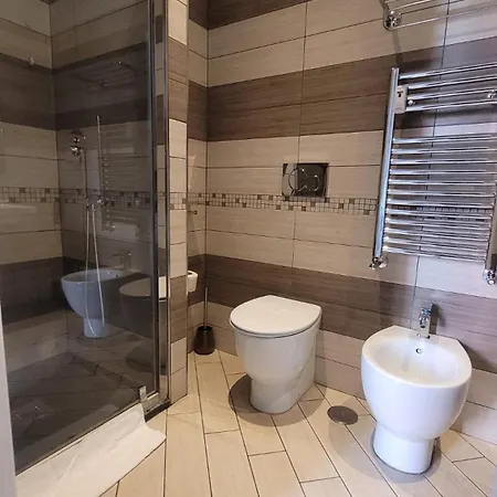 دار ضيافة روما سنترال رومز أو أفيتاكامير روما