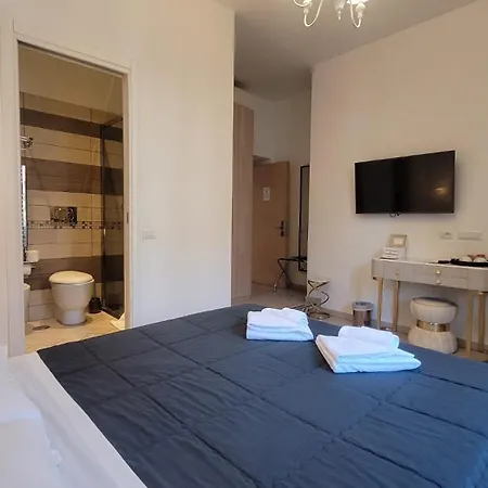 دار ضيافة روما سنترال رومز أو أفيتاكامير بيت ضيافة