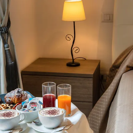 دار ضيافة روما سنترال رومز أو أفيتاكامير 4*