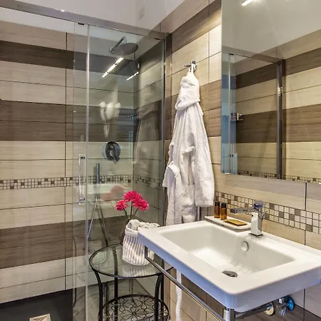 دار ضيافة روما سنترال رومز أو أفيتاكامير بيت ضيافة روما