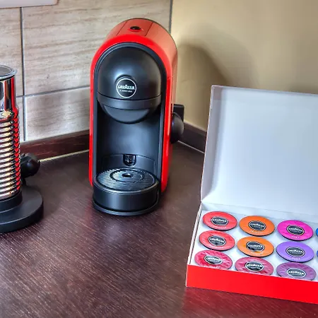 دار ضيافة روما سنترال رومز أو أفيتاكامير