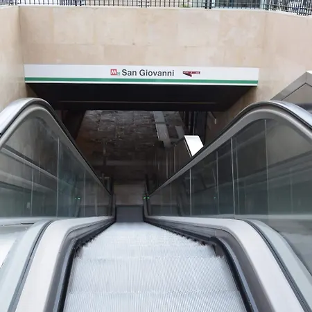 بيت ضيافة دار ضيافة روما سنترال رومز أو أفيتاكامير 4*